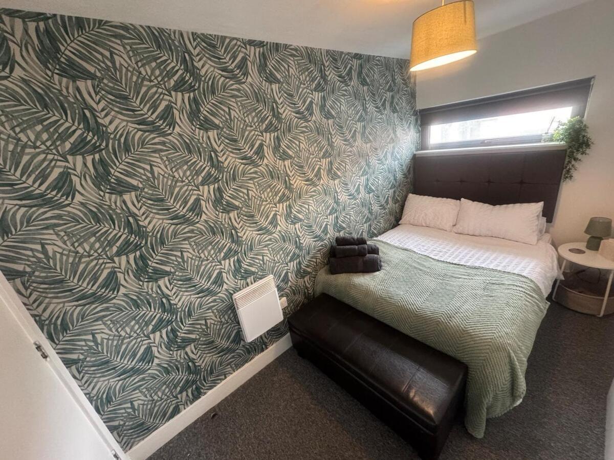 2 Bedroom - Henry St Ливерпуль